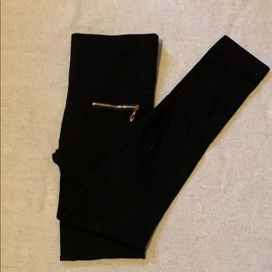 Women’s black stretchy leggings